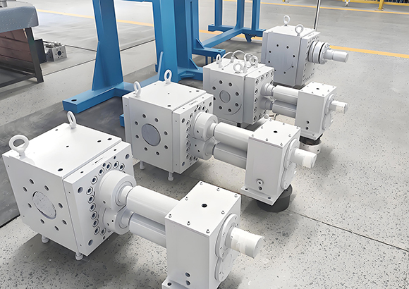 雙軸驅(qū)動(dòng)熔體泵